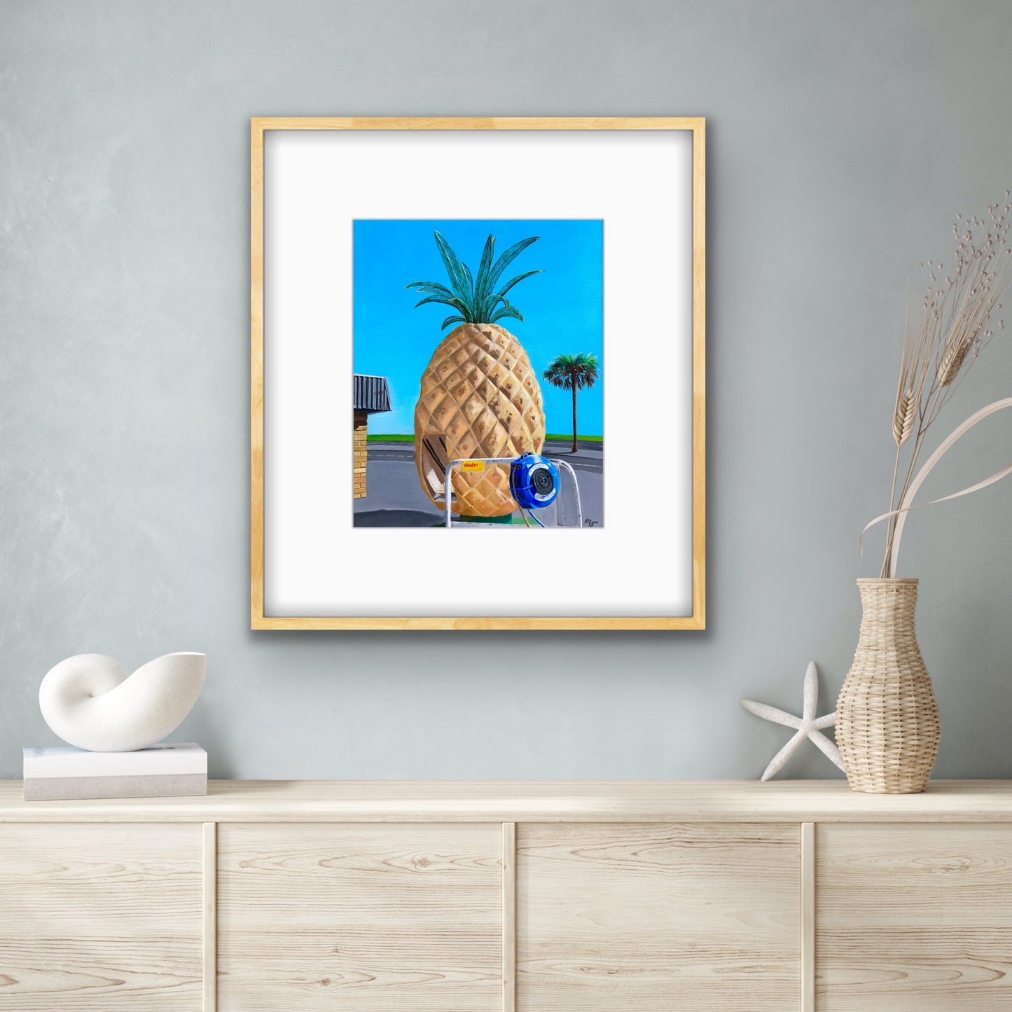 ‘The big pineapple' limited ed. print